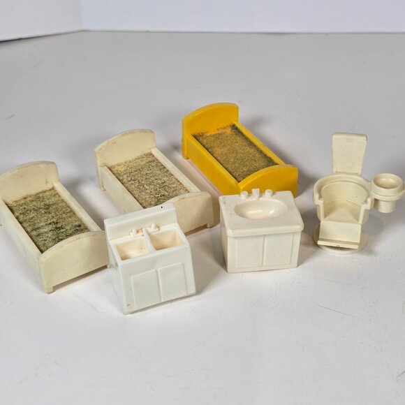 Fisher Price Little People Hospital Furniture Lot Beds Doctor Chair Sink Vintage - Picture 1 of 10